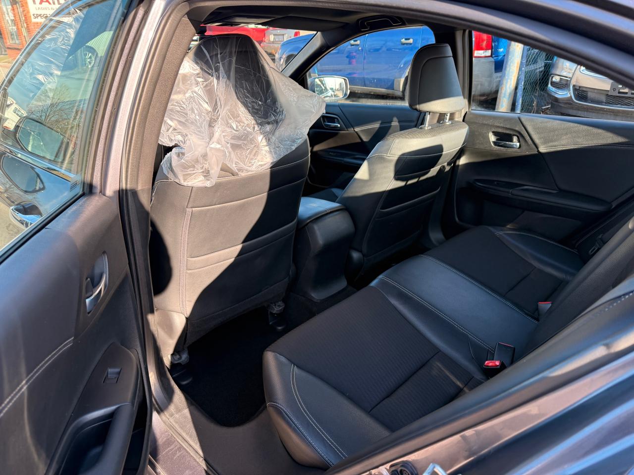 2017 Honda Accord 4dr I4 Man Sport Photo