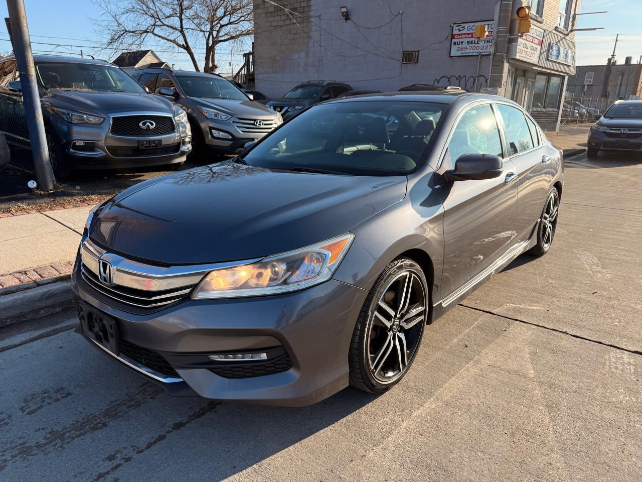 2017 Honda Accord 4dr I4 Man Sport Photo