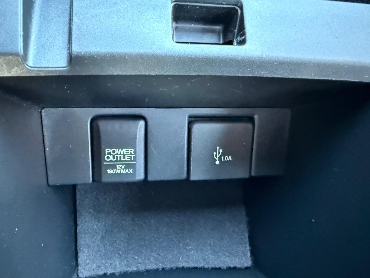 2017 Honda Accord 4dr I4 Man Sport Photo