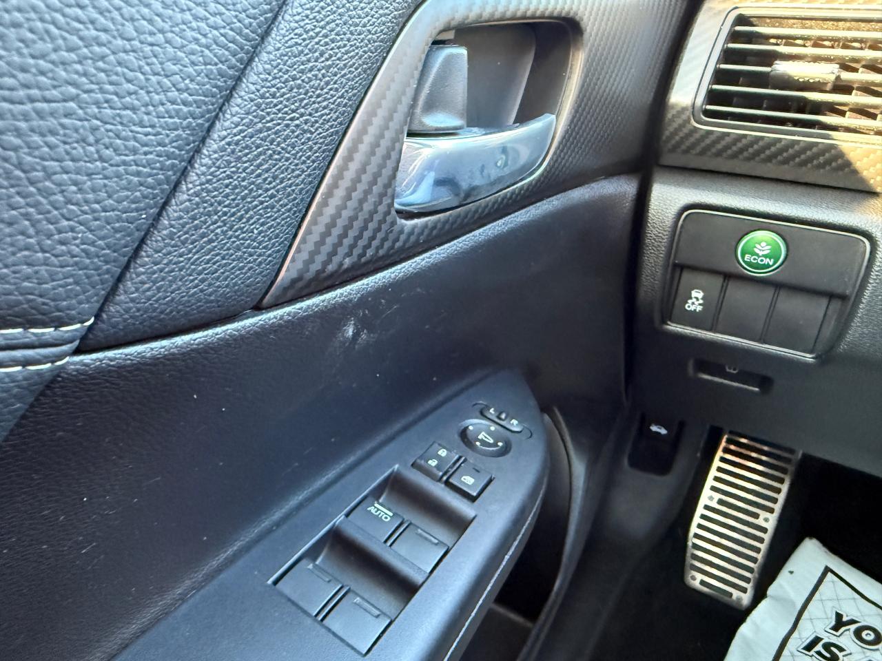 2017 Honda Accord 4dr I4 Man Sport Photo