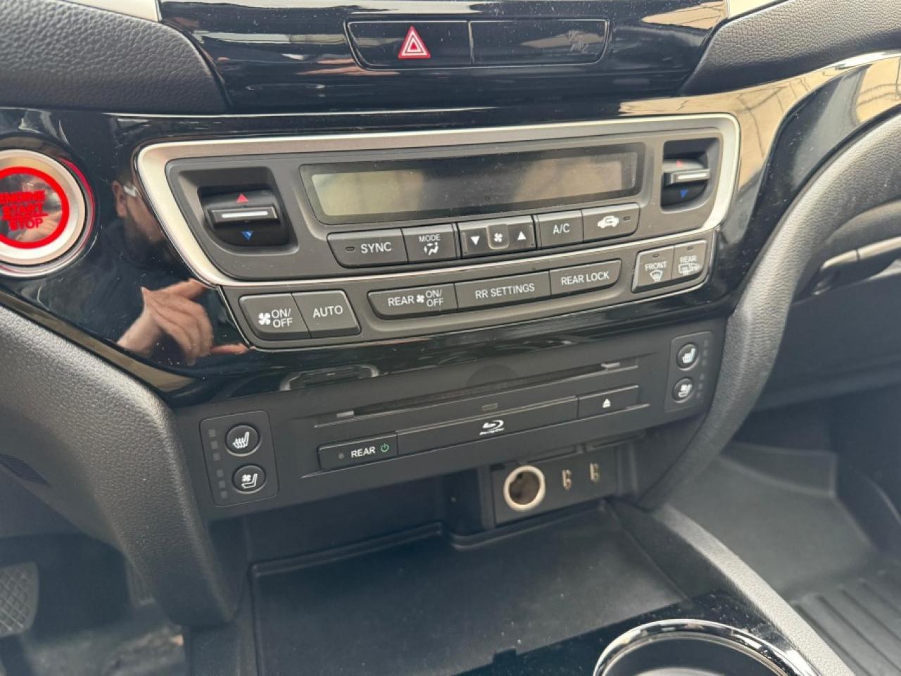 2016 Honda Pilot TOURING/ FULLY LOADED/ 7 PASSENGER/ SUNROOF/ NAVI - Photo #15