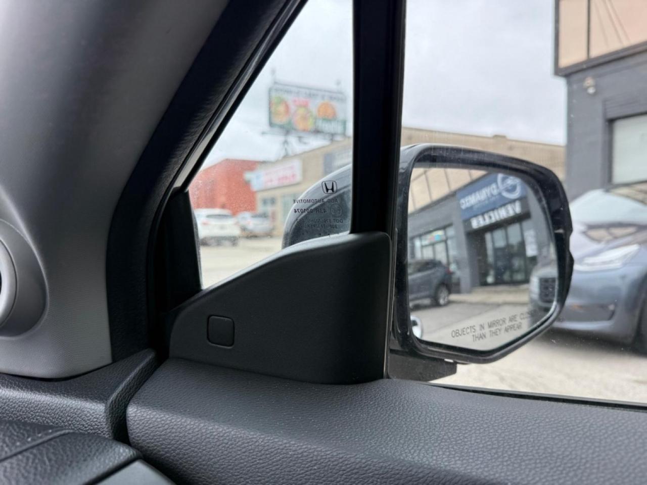 2016 Honda Pilot TOURING/ FULLY LOADED/ 7 PASSENGER/ SUNROOF/ NAVI - Photo #22