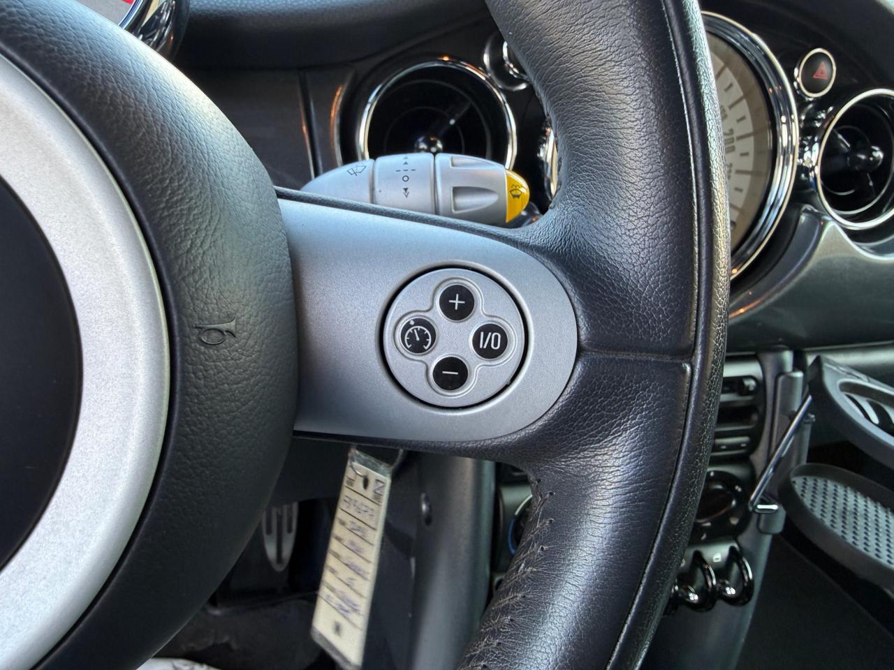 2006 MINI Cooper 2dr Convertible S Photo