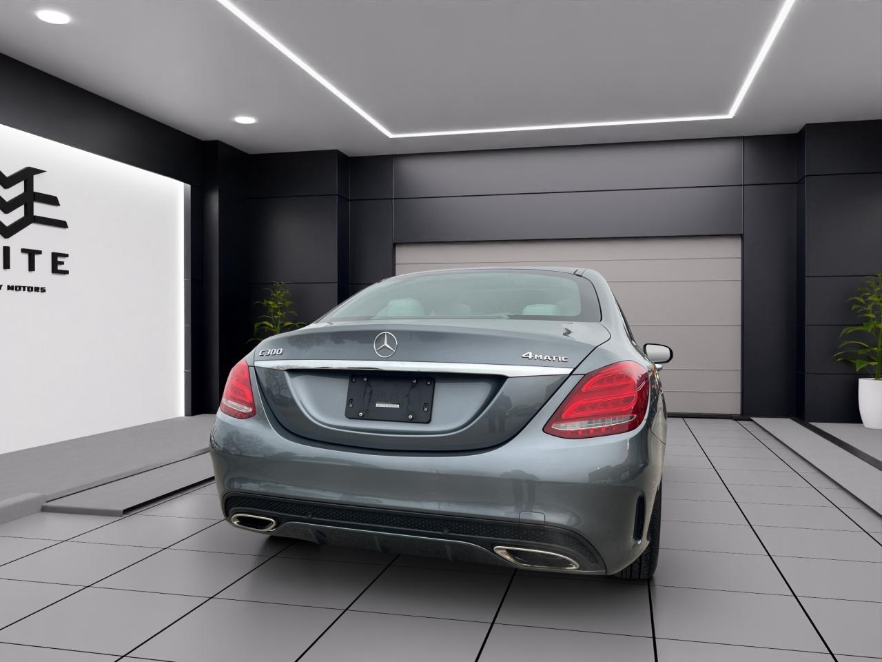 2018 Mercedes-Benz C-Class C300 4MATIC - AMG PKG - SUNROOF - LEATHER !! Photo