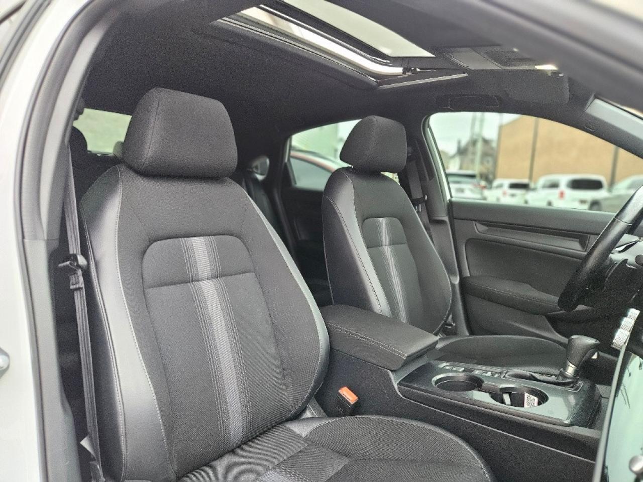 2023 Honda Civic SPORT-SURNOOF-AUTOMATIC-CERTIFIED Photo