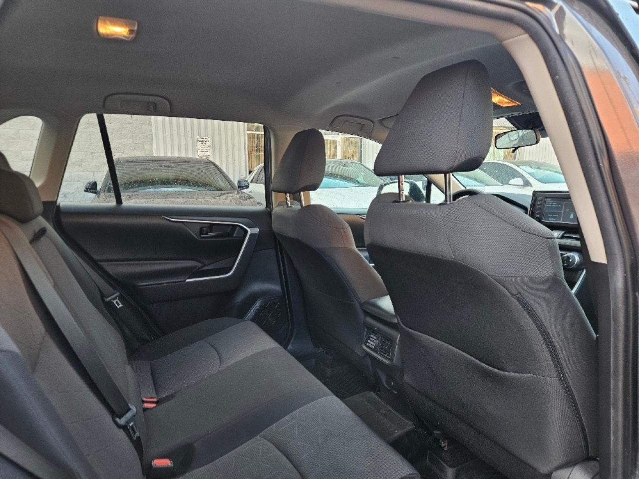 2019 Toyota RAV4 HYBRID AWD-LE-NO ACCIDENTS-CERTIFIED Photo