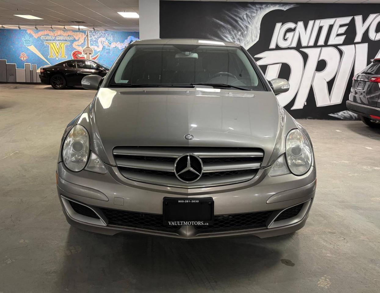 2006 Mercedes-Benz R-Class 4dr 4MATIC 5.0L - 16 SERVICE RECORDS Photo