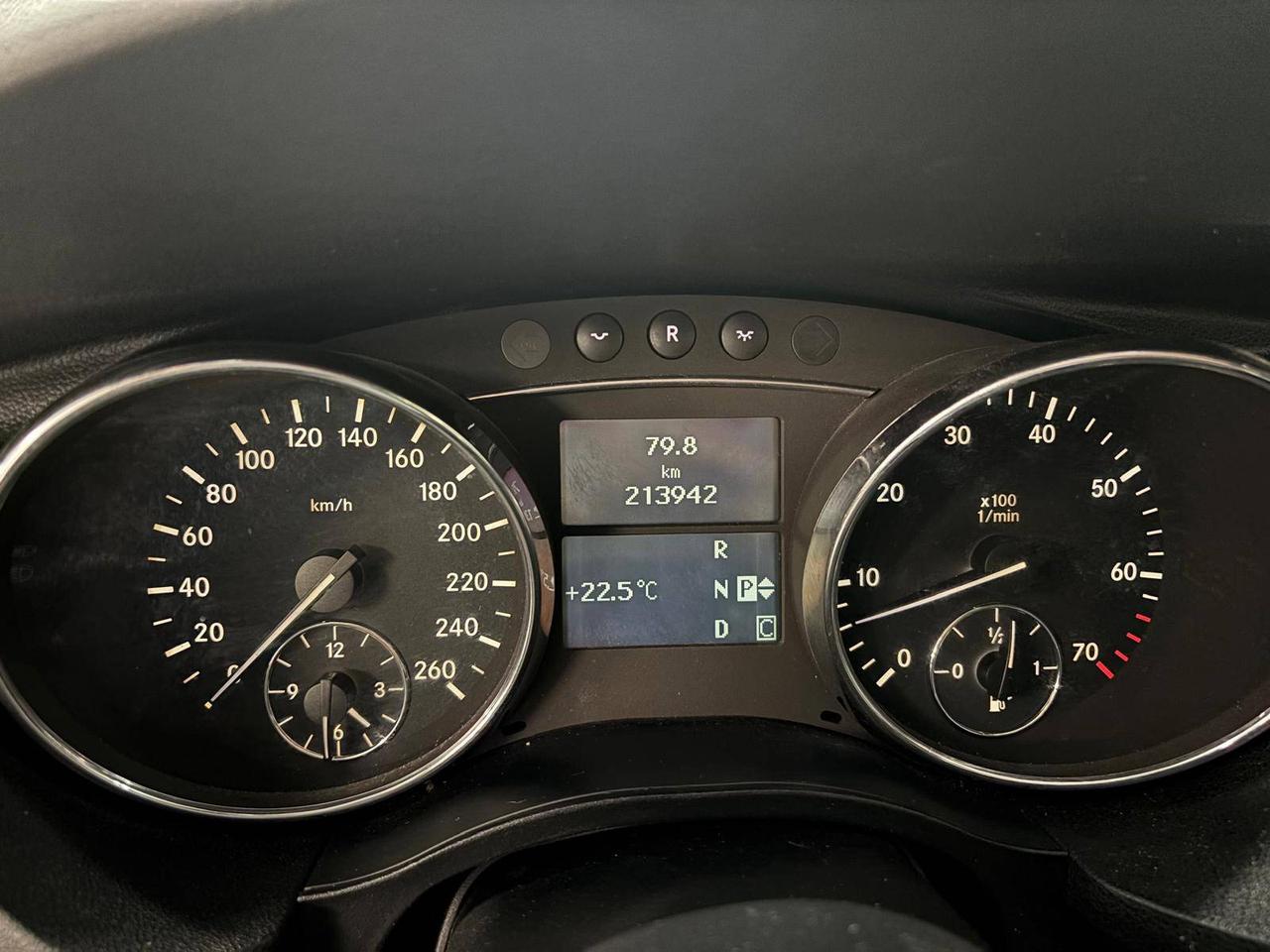 2006 Mercedes-Benz R-Class 4dr 4MATIC 5.0L - 16 SERVICE RECORDS Photo