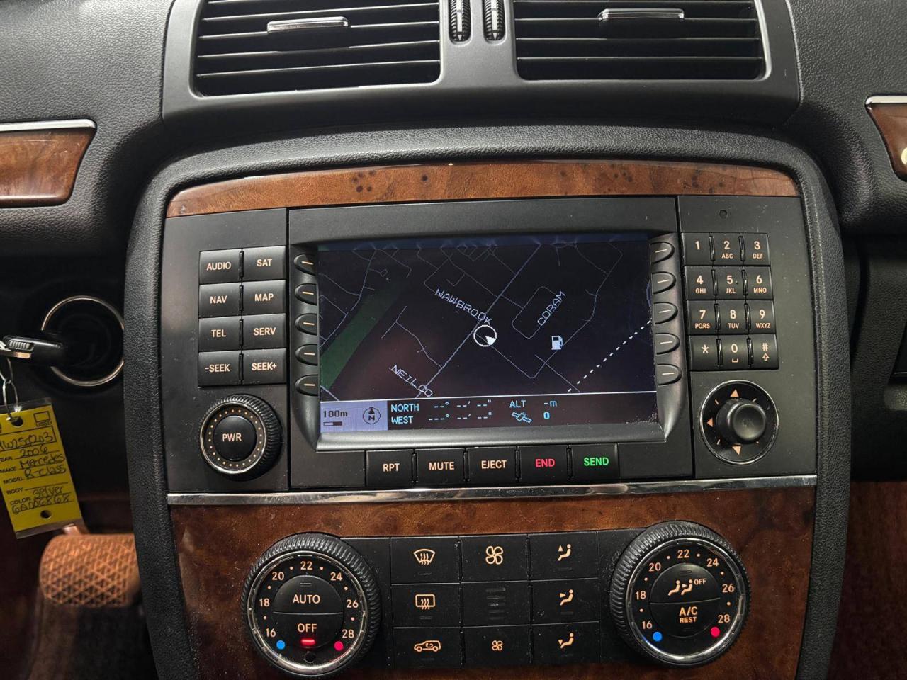 2006 Mercedes-Benz R-Class 4dr 4MATIC 5.0L - 16 SERVICE RECORDS Photo