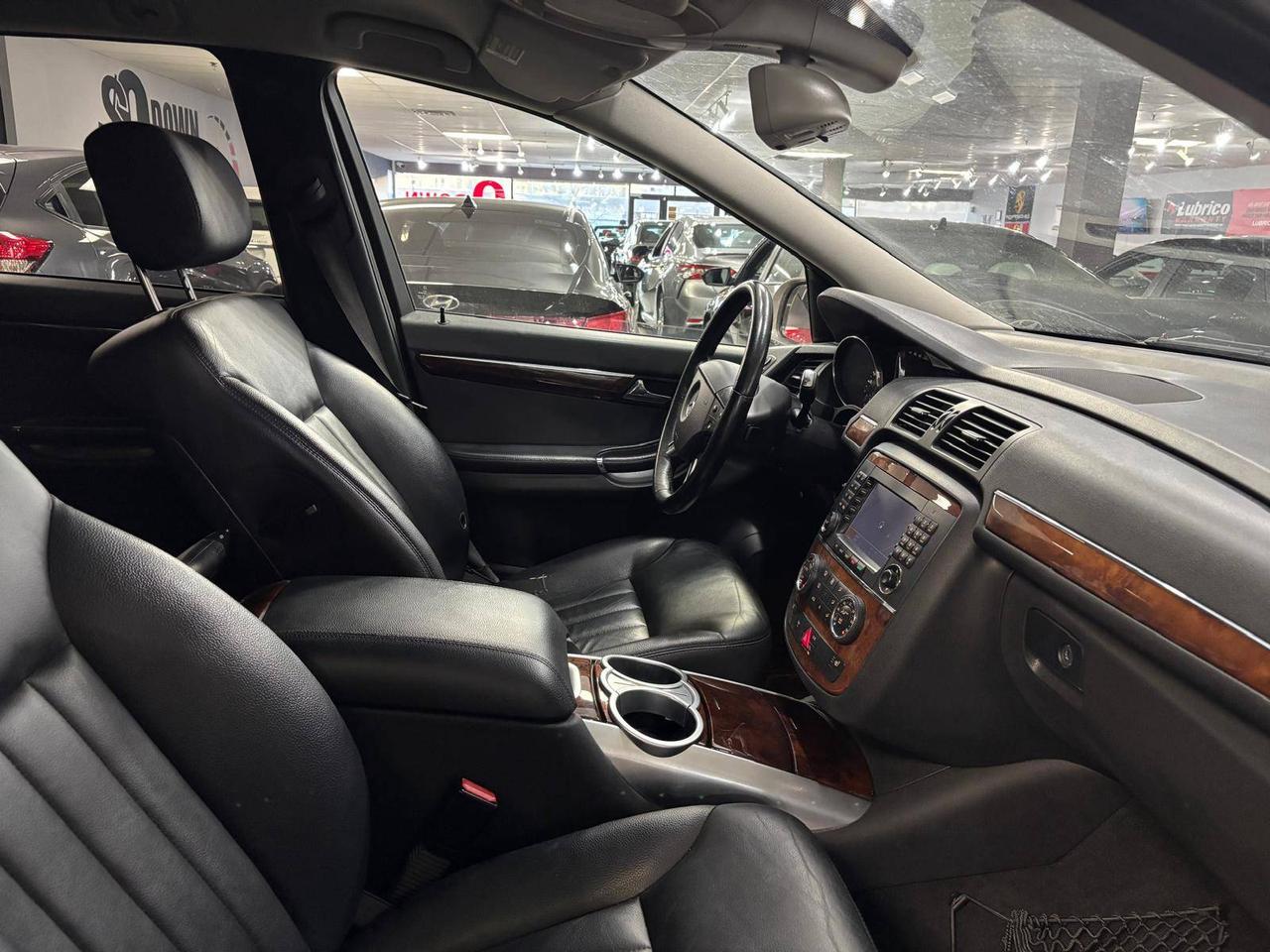 2006 Mercedes-Benz R-Class 4dr 4MATIC 5.0L - 16 SERVICE RECORDS Photo