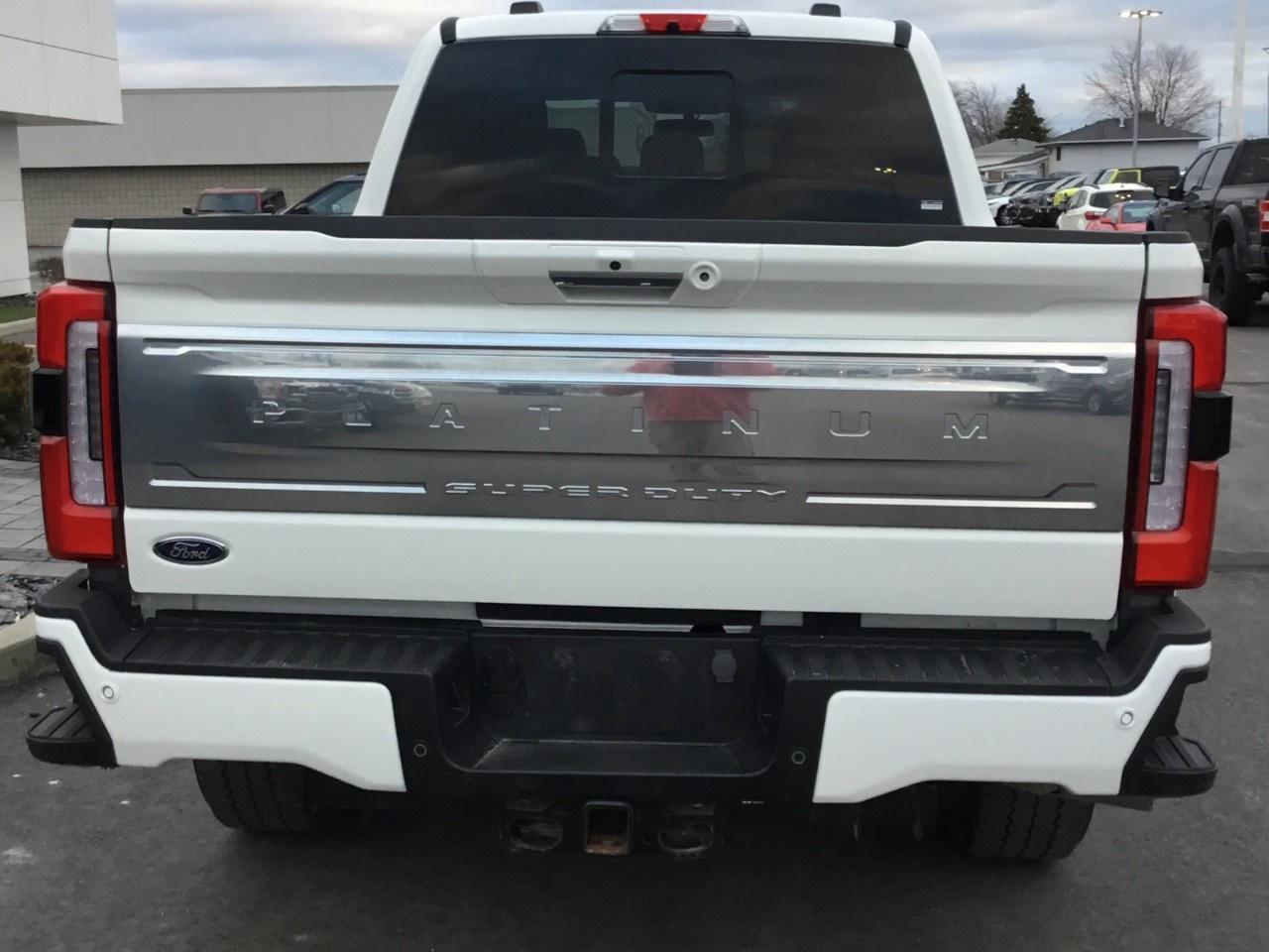 2023 Ford F-250 Super Duty SRW PLATINUM 4WD CREW CAB 6.75' BOX Photo