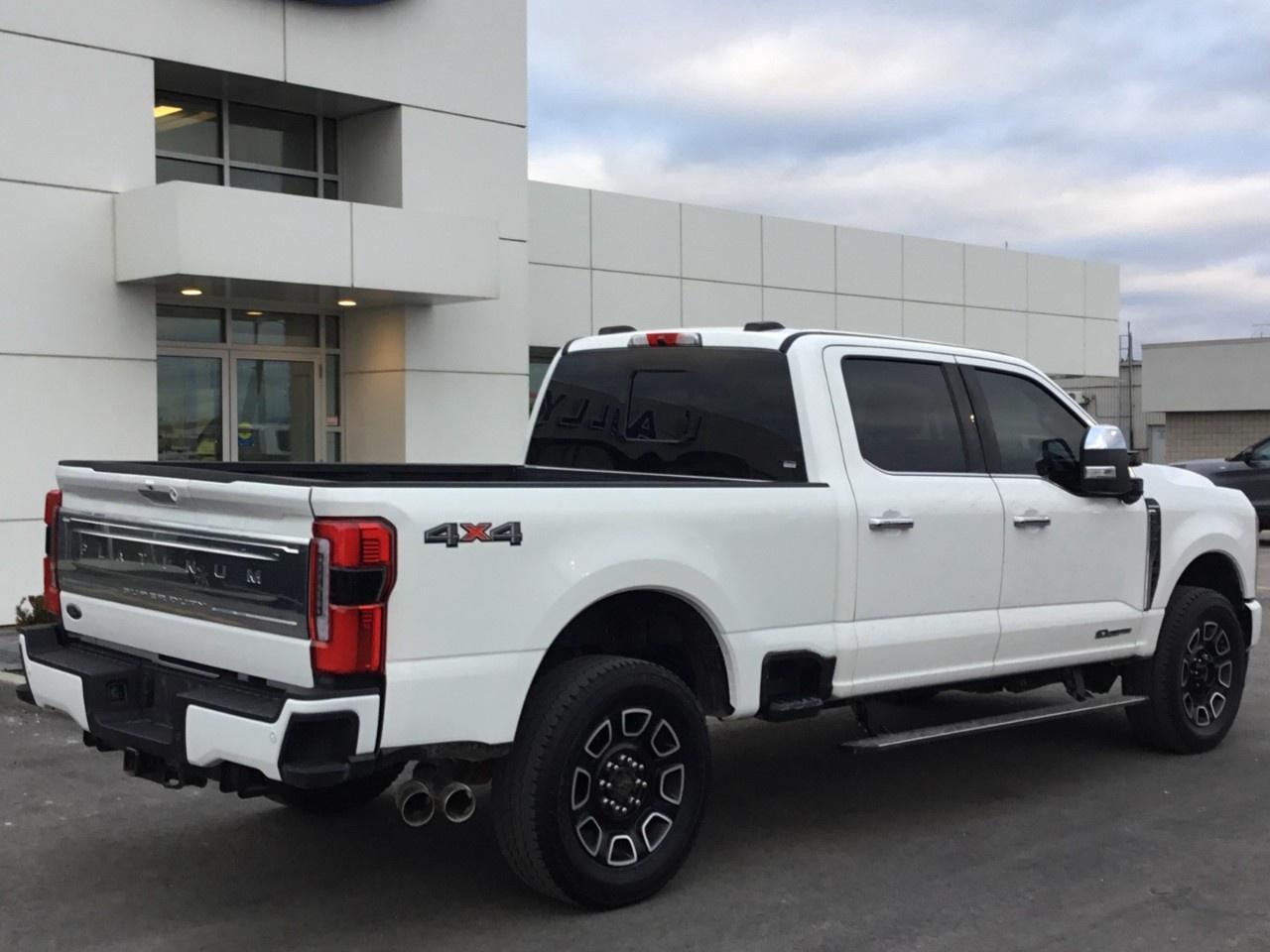 2023 Ford F-250 Super Duty SRW PLATINUM 4WD CREW CAB 6.75' BOX Photo