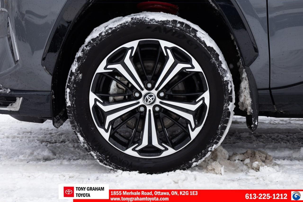 2024 Toyota RAV4 Prime XSE Photo