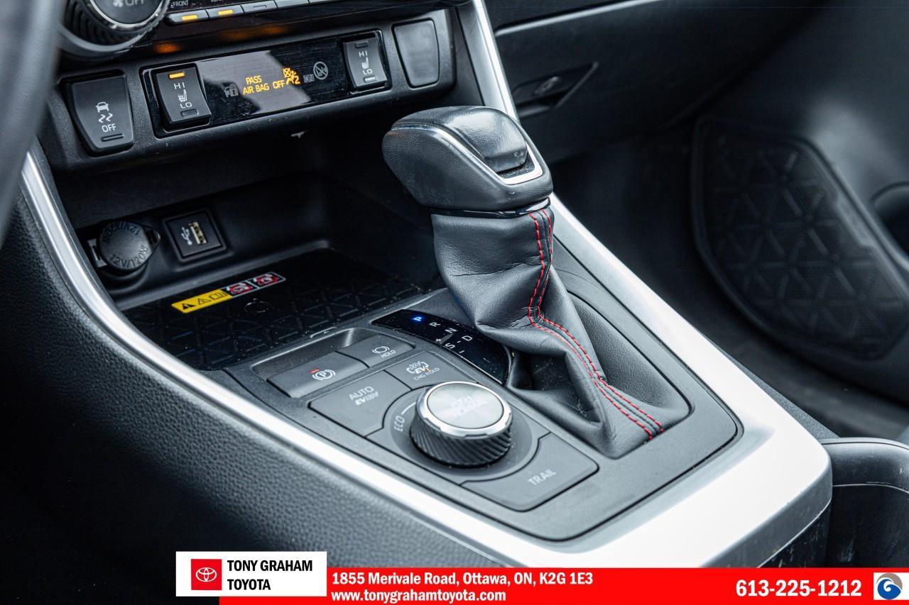 2024 Toyota RAV4 Prime XSE Photo