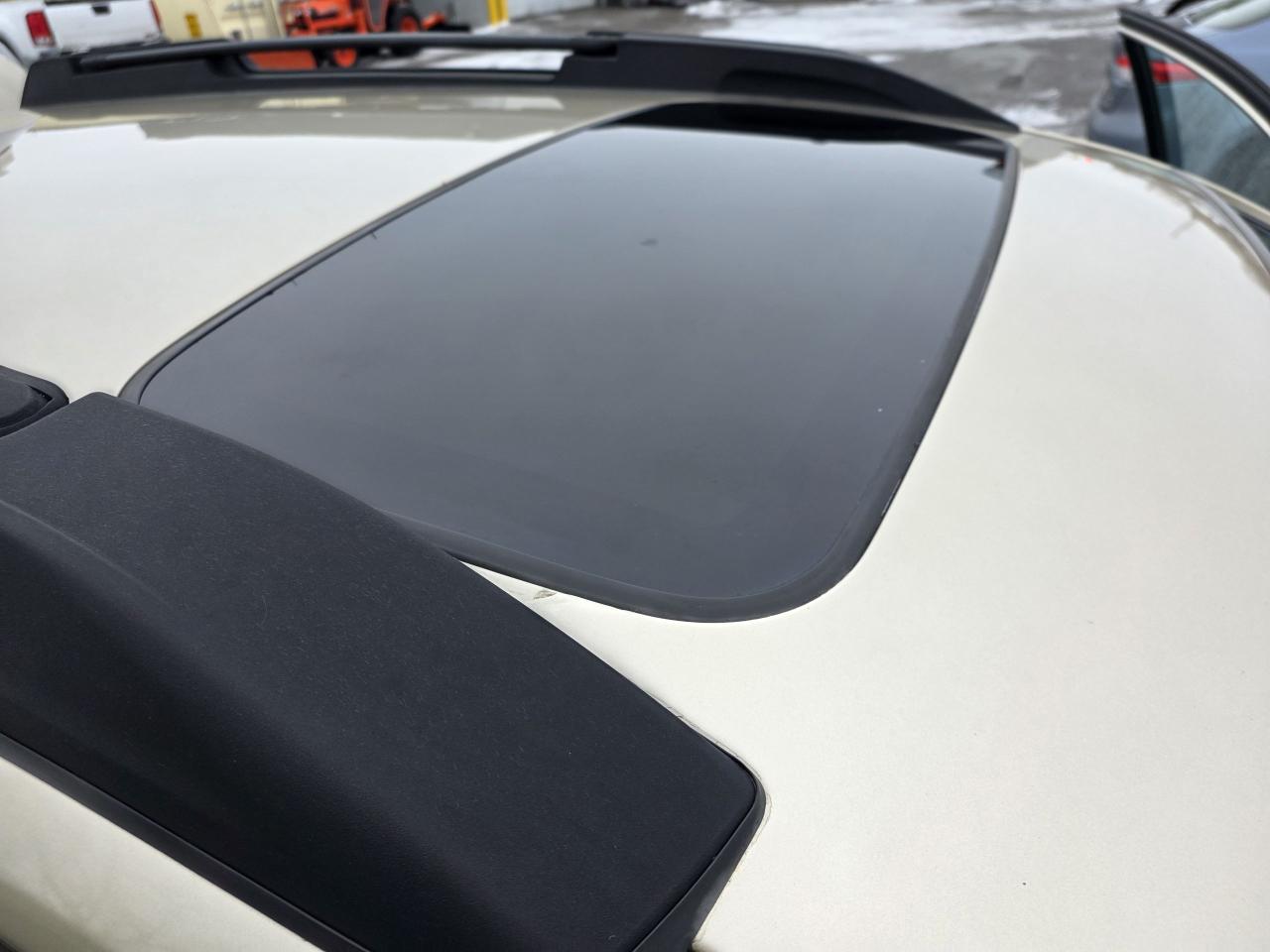 2010 Subaru Outback 2.5i Sport w/Limited Pkg/Multimedia Photo