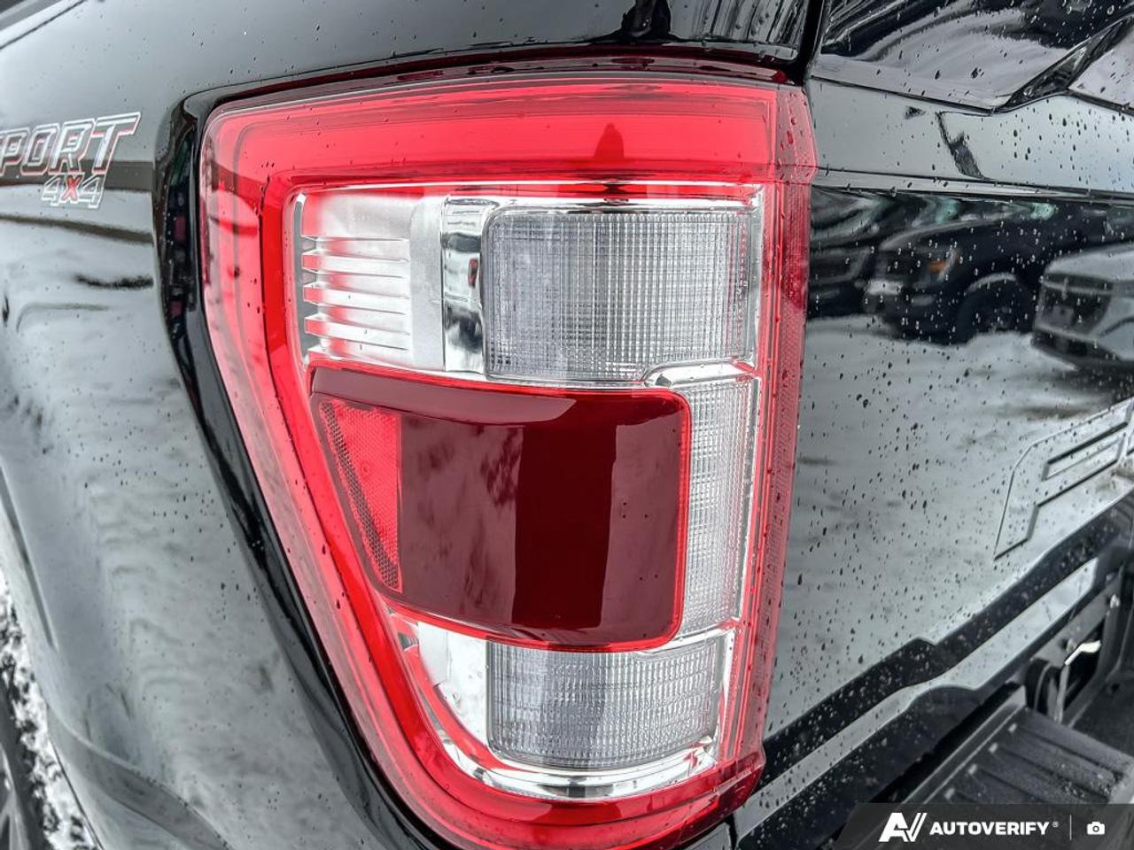 2023 Ford F-150 Lariat SUNROOF LEATHER CREW CAB 4X4 CERTIFIED Photo