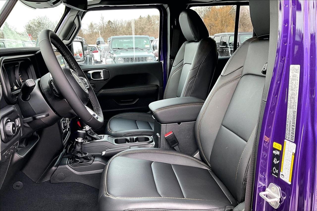 2026 Jeep Wrangler SAHARA | Sky-Top | Leather | PURPLE REIGN !!!!! Photo