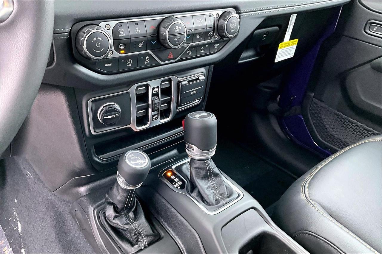 2026 Jeep Wrangler SAHARA | Sky-Top | Leather | PURPLE REIGN !!!!! Photo