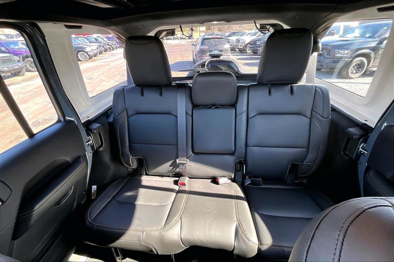 2026 Jeep Wrangler SAHARA 4DR | Sky-Top | Leather | Nav | Side Steps Photo