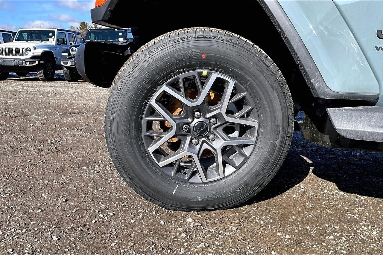 2026 Jeep Wrangler SAHARA 4DR | Sky-Top | Leather | Nav | Side Steps Photo