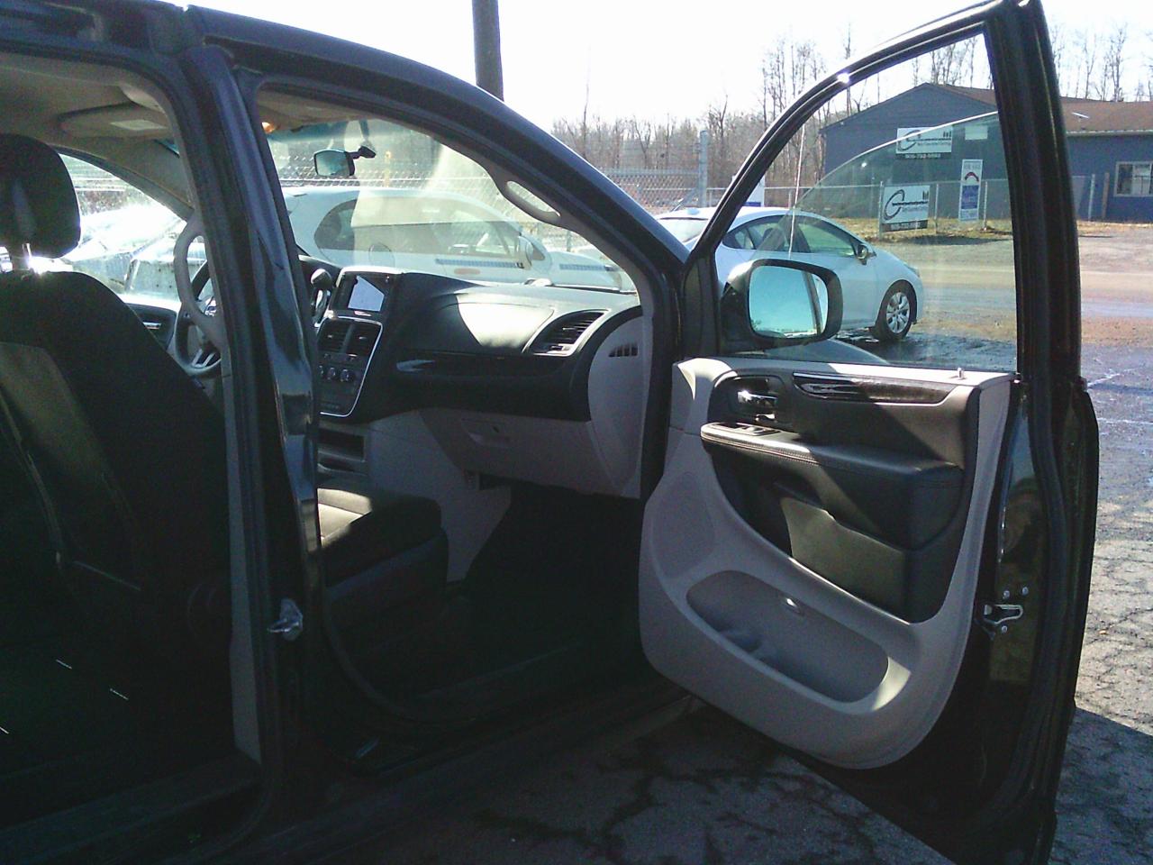 2015 Dodge Grand Caravan 4dr Wgn SE Photo