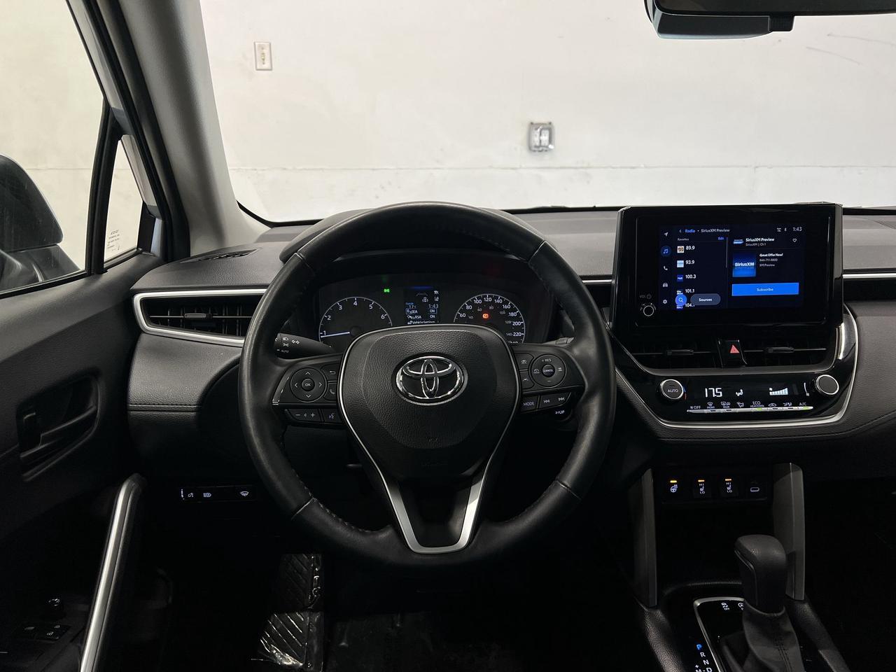 2024 Toyota Corolla Cross LE AWD | LOW KMS! | HTD SEATS | WIRELESS CARPLAY Photo