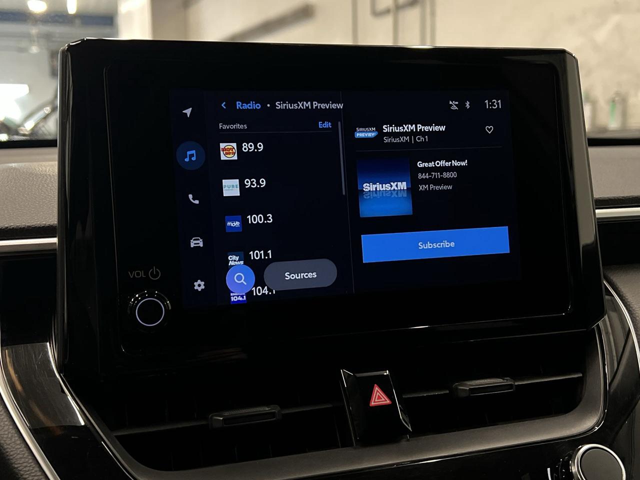 2024 Toyota Corolla Cross LE AWD | LOW KMS! | HTD SEATS | WIRELESS CARPLAY Photo