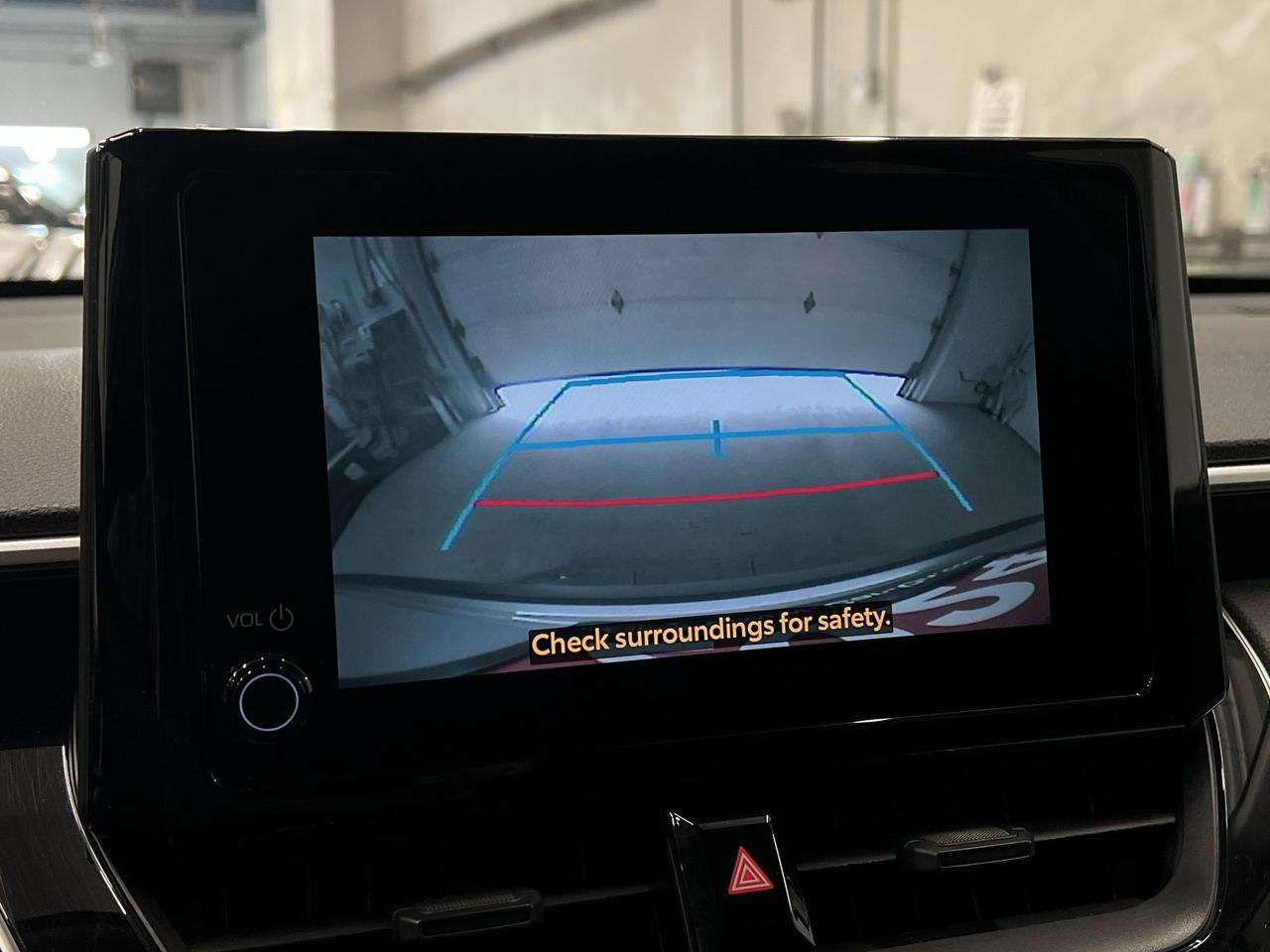2024 Toyota Corolla Cross LE AWD | LOW KMS! | HTD SEATS | WIRELESS CARPLAY Photo