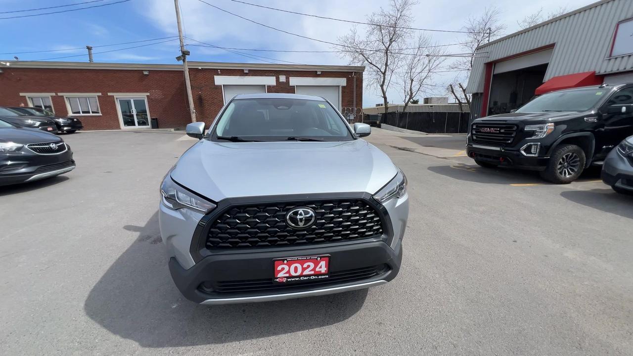 2024 Toyota Corolla Cross LE AWD | LOW KMS! | HTD SEATS | WIRELESS CARPLAY Photo2