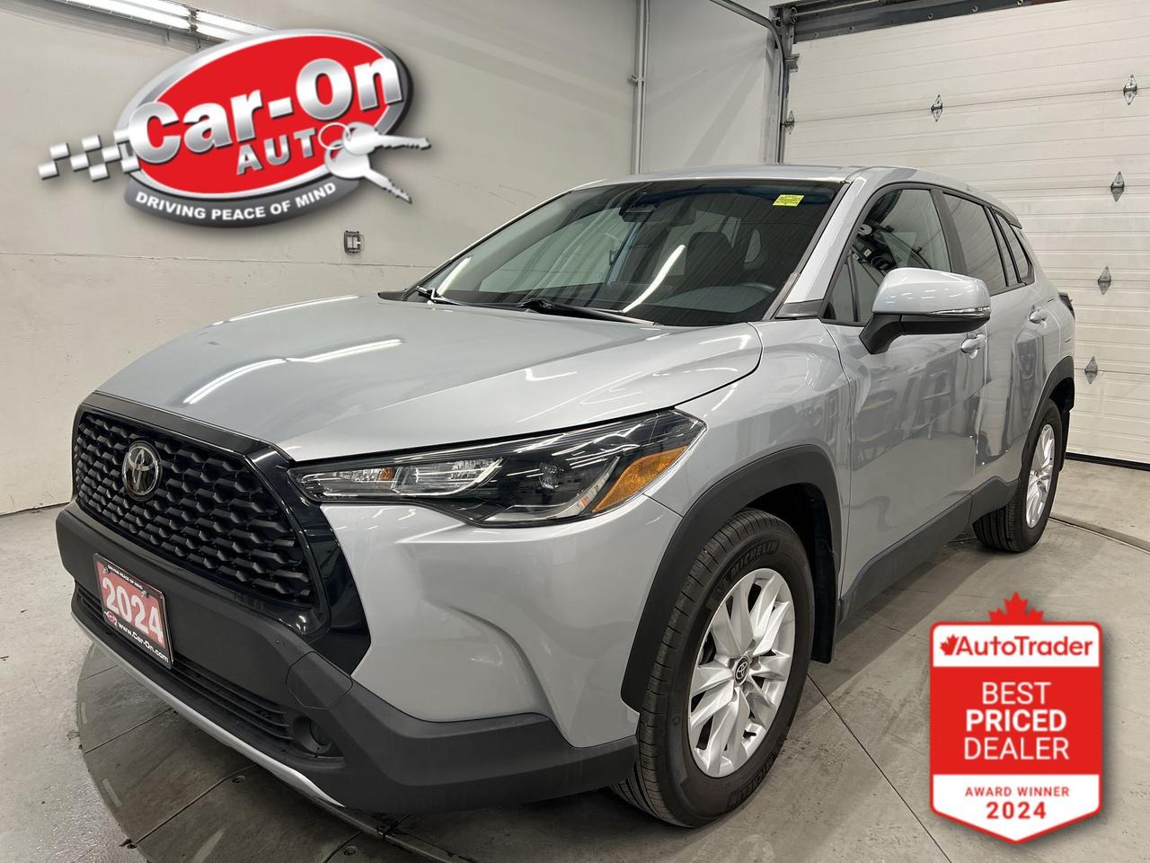 2024 Toyota Corolla Cross LE AWD | LOW KMS! | HTD SEATS | WIRELESS CARPLAY Photo0