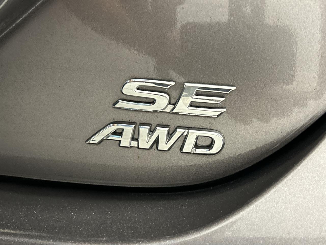 2023 Toyota Camry SE AWD | HTD LEATHER | CARPLAY | 17IN ALLOYS | A/C Photo