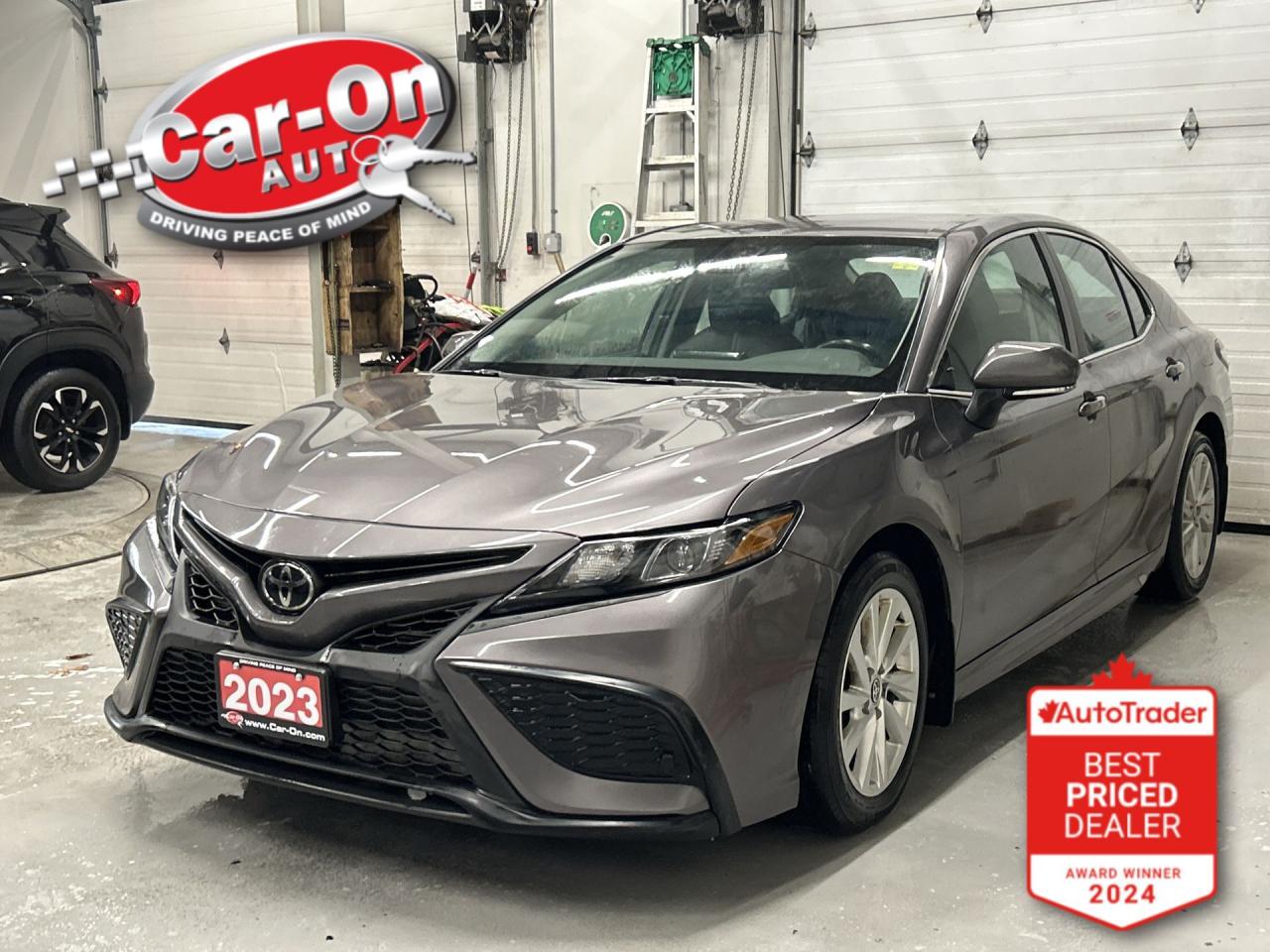2023 Toyota Camry SE AWD | HTD LEATHER | CARPLAY | 17IN ALLOYS | A/C Photo0