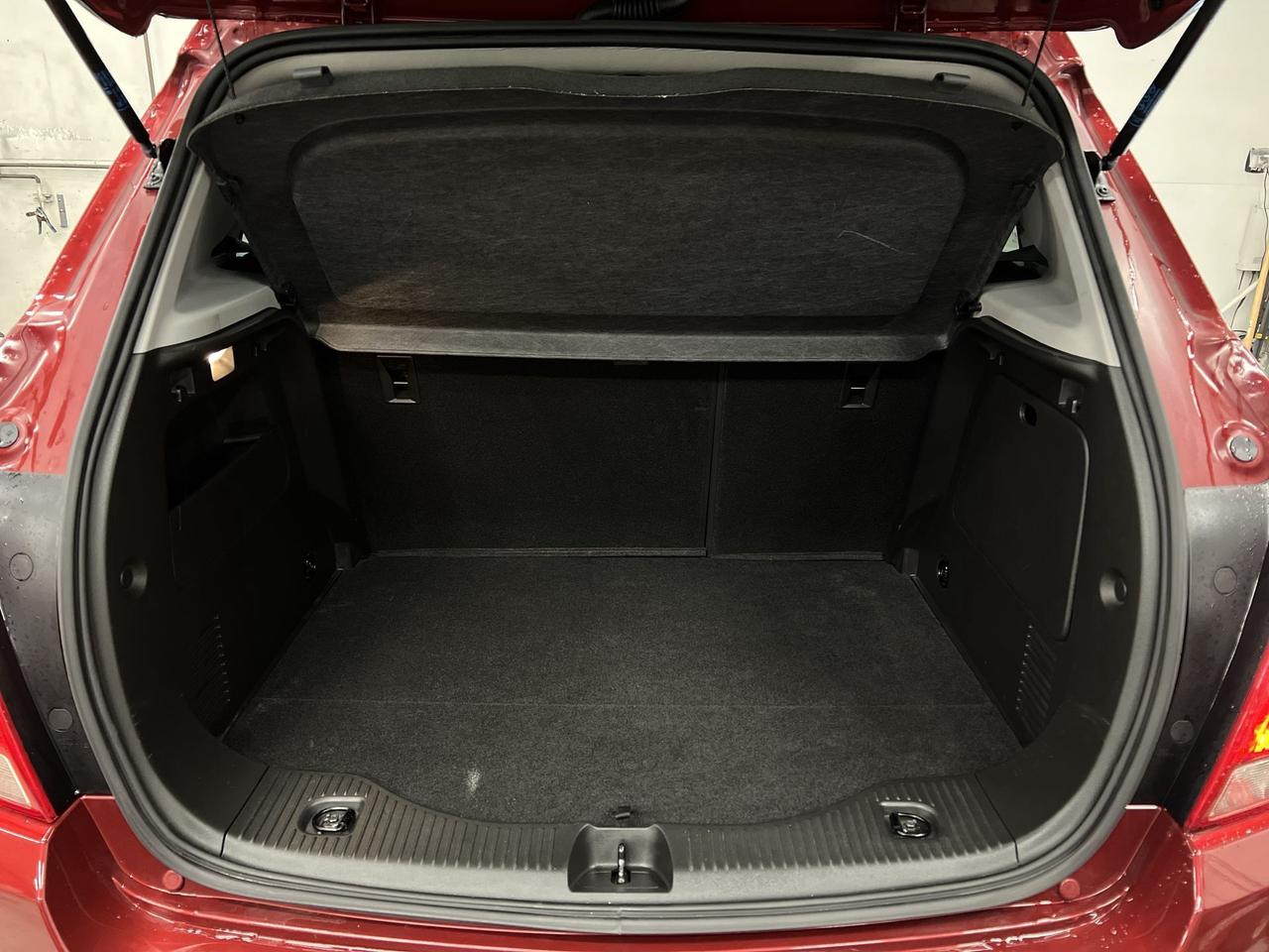 2022 Chevrolet Trax LT SPORT AWD| ONLY 19,000KMS | CARPLAY | ALLOYS Photo