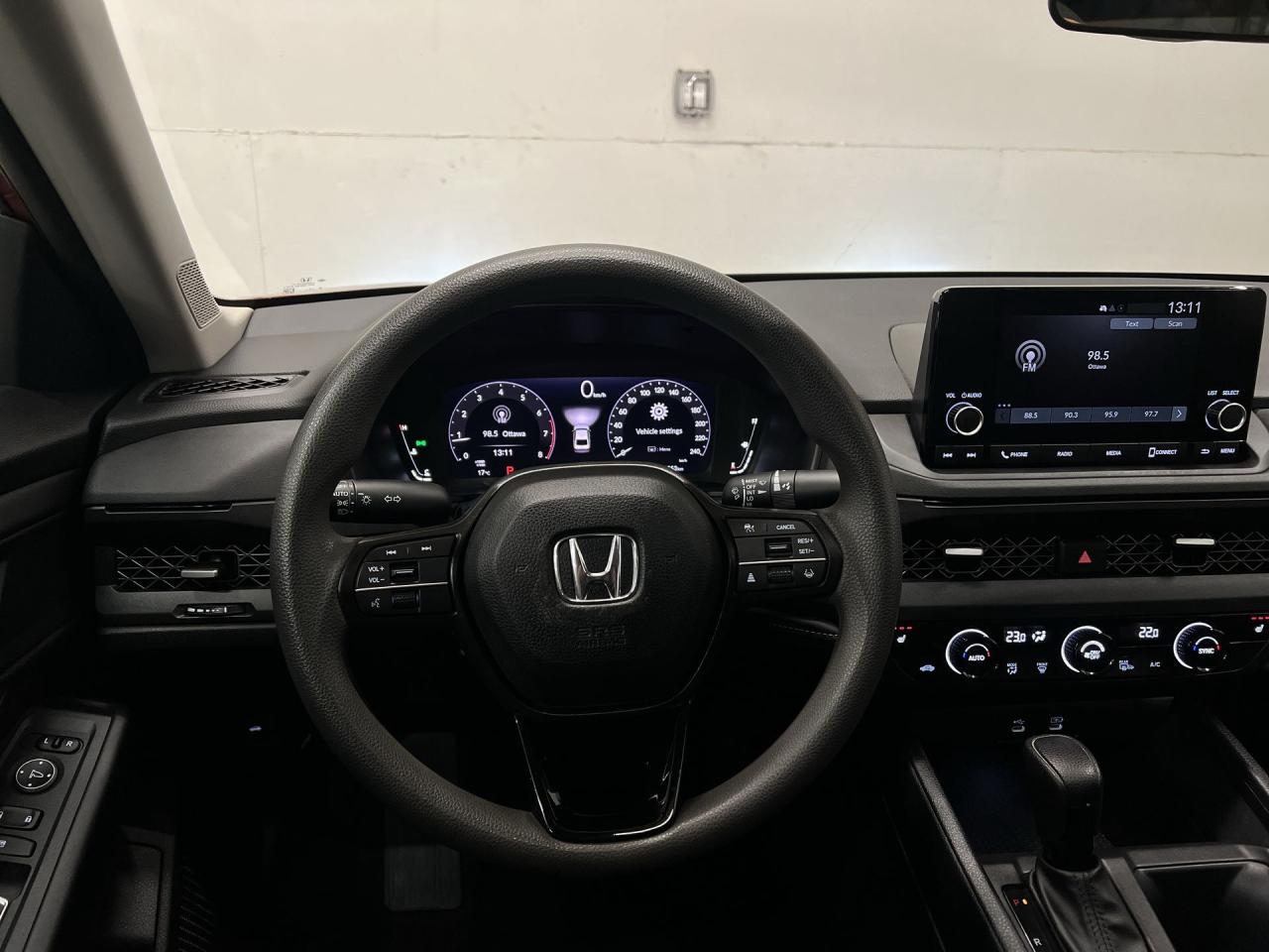 2023 Honda Accord SUNROOF | HTD SEATS | CARPLAY | REMOTE START | A/C Photo