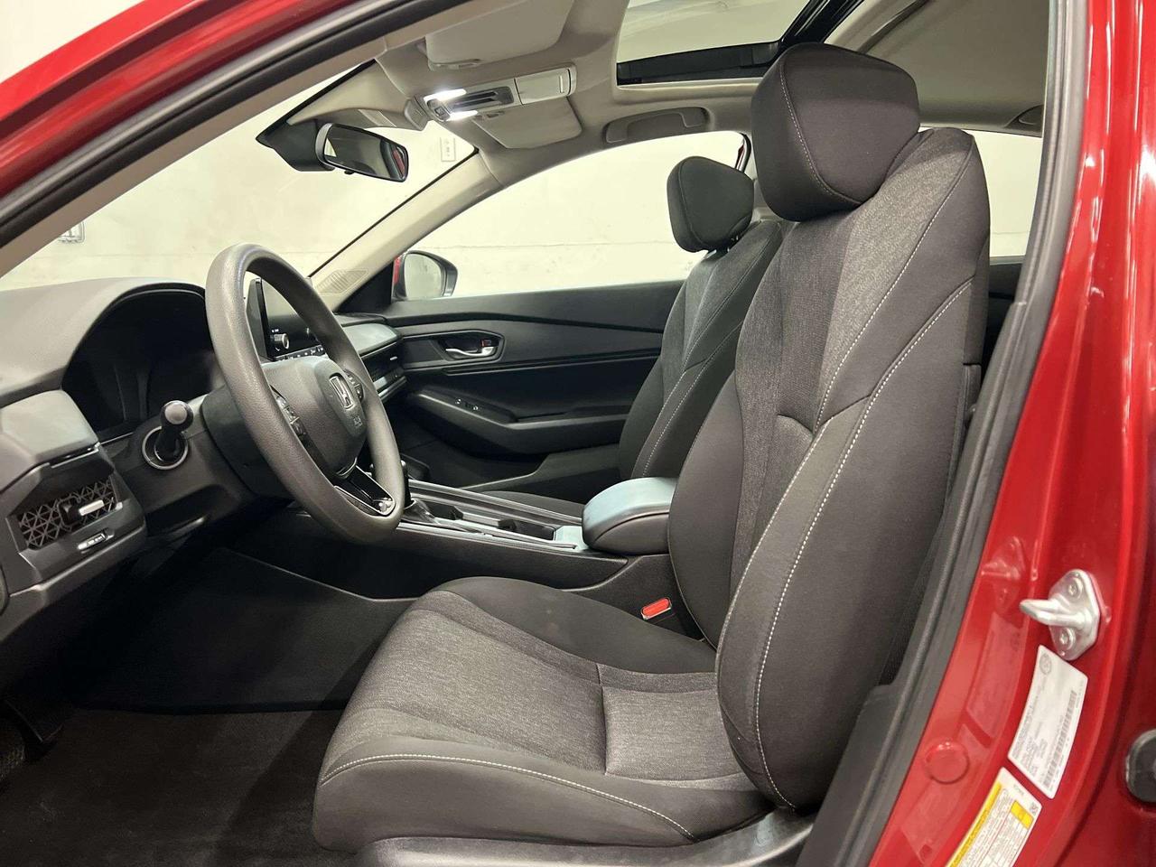 2023 Honda Accord SUNROOF | HTD SEATS | CARPLAY | REMOTE START | A/C Photo