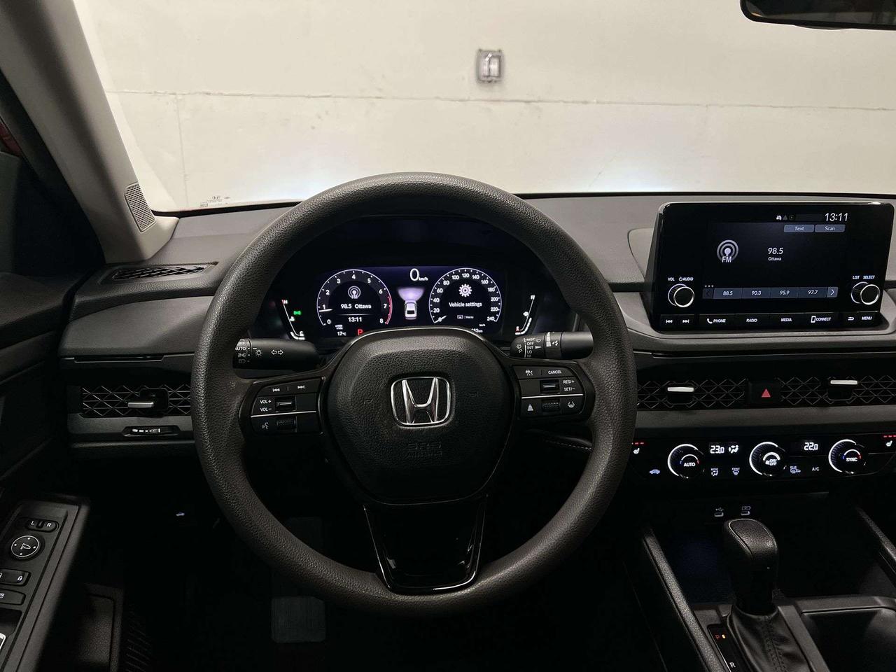 2023 Honda Accord SUNROOF | HTD SEATS | CARPLAY | REMOTE START | A/C Photo