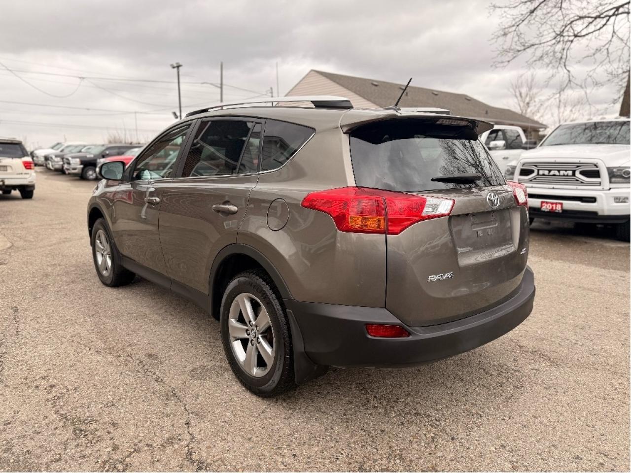 2015 Toyota RAV4 XLE, Very Well Maintained, Drives Great !! Photo4