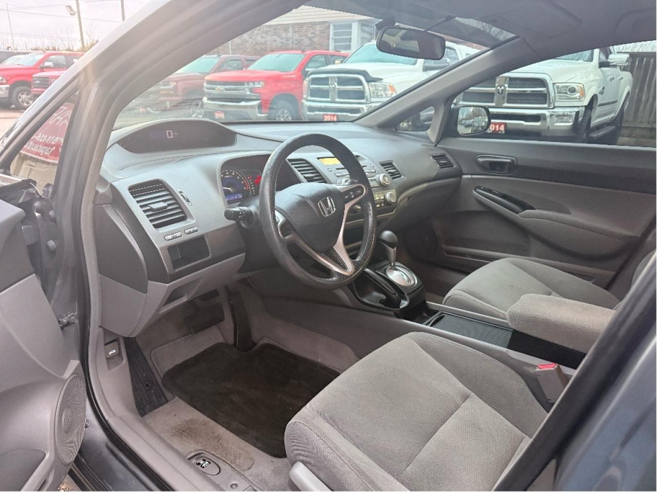 2009 Honda Civic DX-G Photo