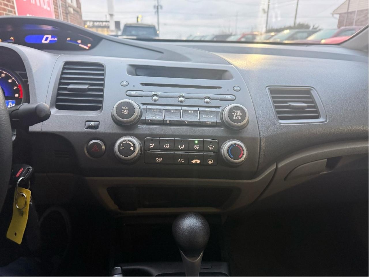 2009 Honda Civic DX-G Photo