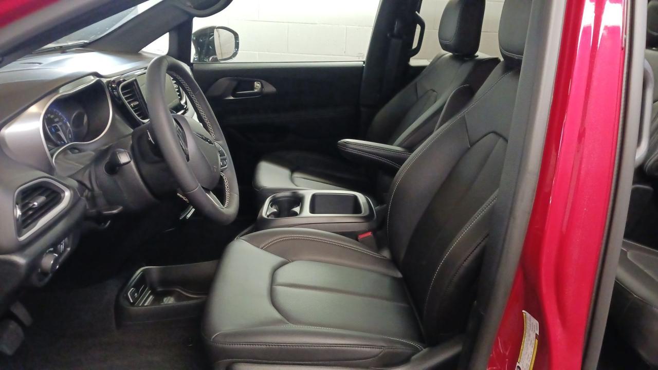 2025 Dodge Grand Caravan  Photo