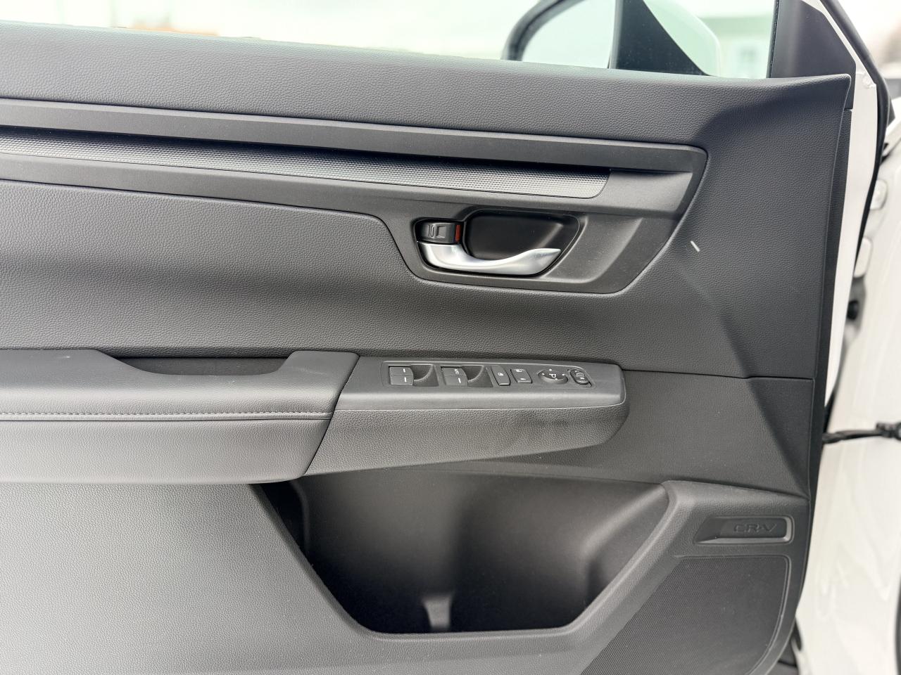 2025 Honda CR-V LX 2WD | BLUETOOTH | BLIND SPOT | REMOTE START  | Photo