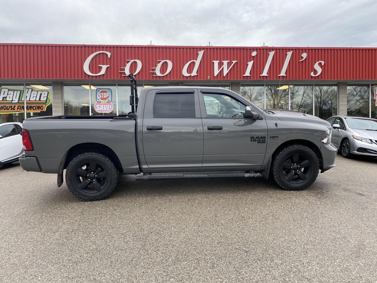 2022 RAM 1500 Classic CLEAN CARFAX, REMOTE START, HEATED STEERING WHEEL - Photo #1