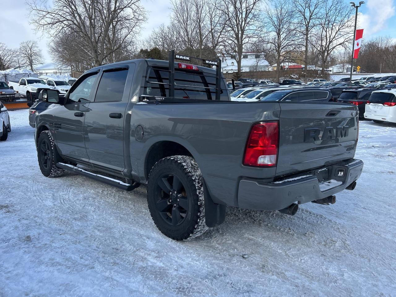 2022 RAM 1500 Classic CLEAN CARFAX, REMOTE START, HEATED STEERING WHEEL - Photo #4