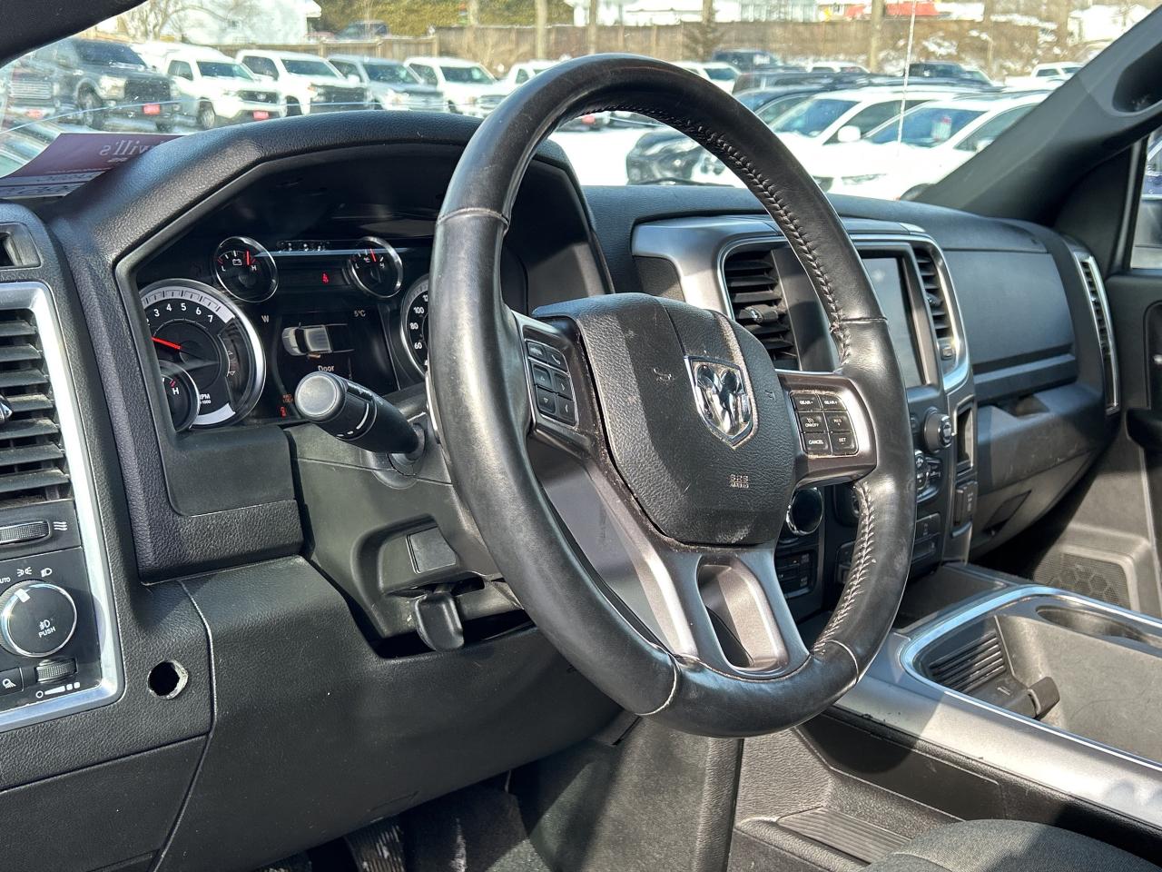 2022 RAM 1500 Classic CLEAN CARFAX, REMOTE START, HEATED STEERING WHEEL - Photo #10