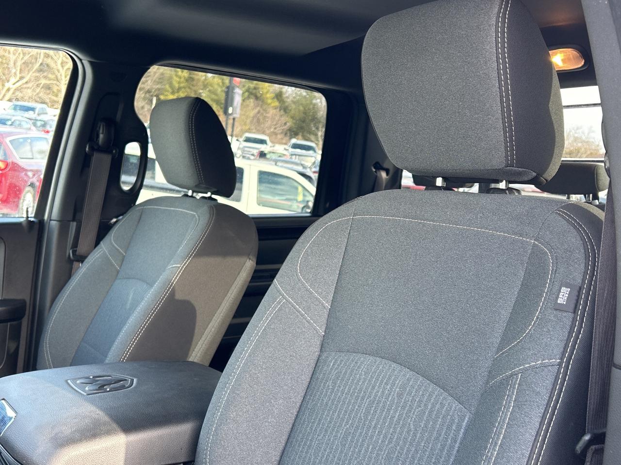 2022 RAM 1500 Classic CLEAN CARFAX, REMOTE START, HEATED STEERING WHEEL - Photo #11