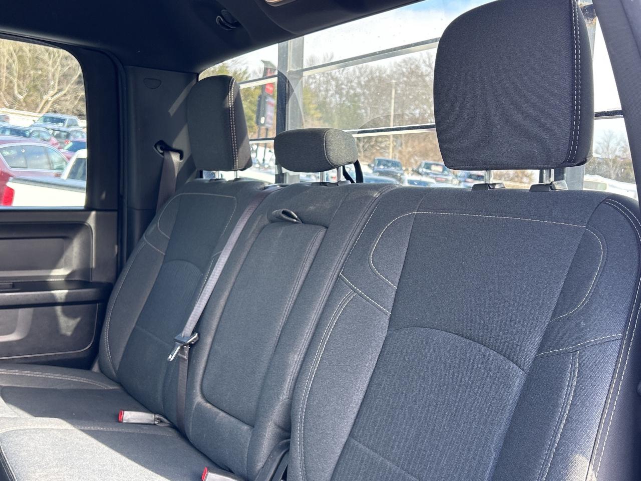 2022 RAM 1500 Classic CLEAN CARFAX, REMOTE START, HEATED STEERING WHEEL - Photo #12