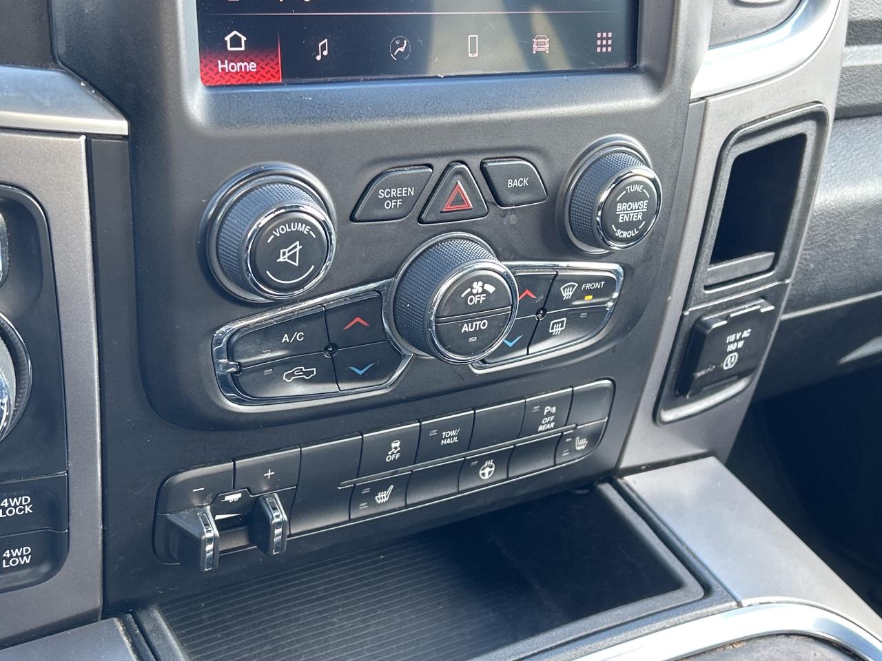 2022 RAM 1500 Classic CLEAN CARFAX, REMOTE START, HEATED STEERING WHEEL - Photo #18