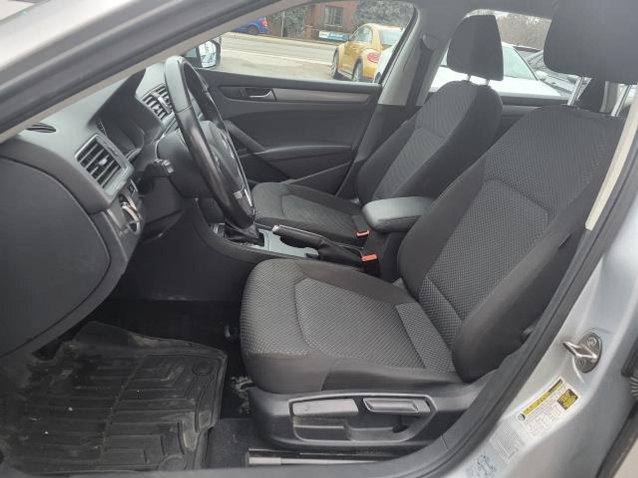 2015 Volkswagen Passat TDI TRENDLINE Photo