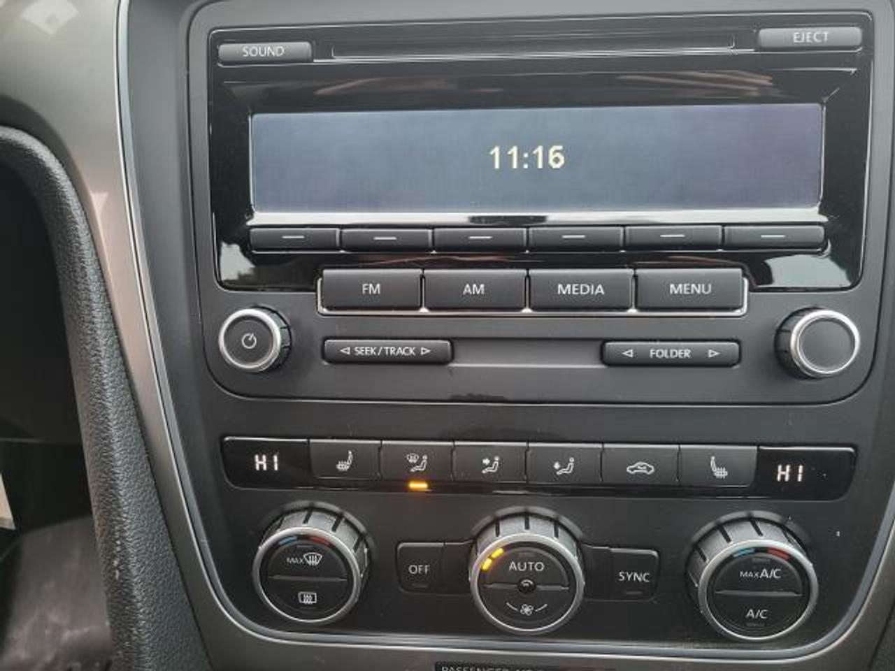 2015 Volkswagen Passat TDI TRENDLINE Photo