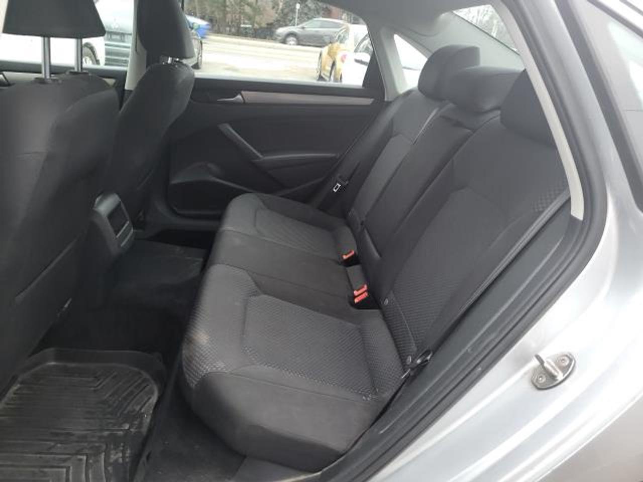 2015 Volkswagen Passat TDI TRENDLINE Photo